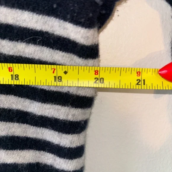 Vineyard Vines Navy Blue & White Stripe Hooded Wool Cashmere Sweater Size Small - Picture 11 of 12